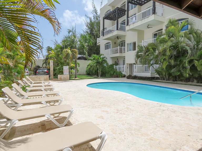 2 bedrooms, 2 bathrooms, steps from the beach.