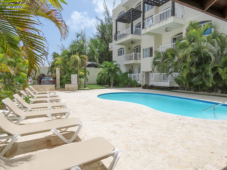 2 bedrooms, 2 bathrooms, steps from the beach.