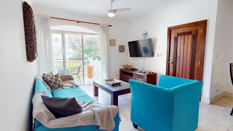 2 bedrooms, 2 bathrooms, steps from the beach.