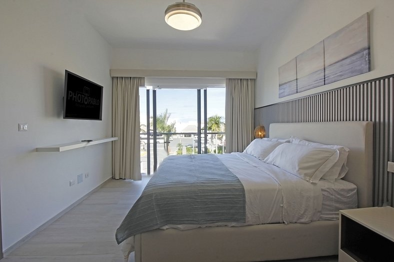 Exquisite 2-Bed/2-Bath Retreat by Hard Rock Hotel